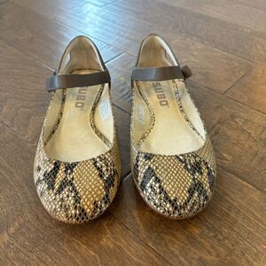 TSUBO Snakeskin Mary Jane Flats